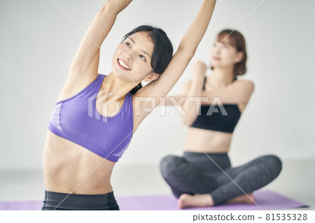 Yoga women Yoga women 81535328