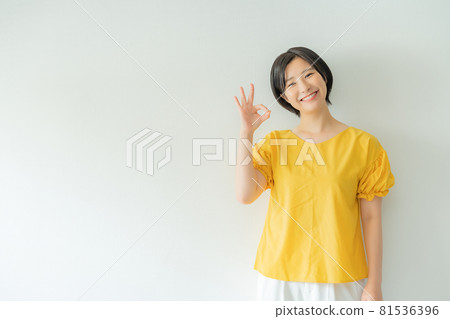 一個女人給一個好的標記 一個女人給一個好的標記 81536396