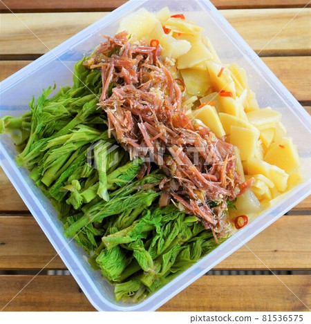 "Spring side dishes" "Spring side dishes" 81536575