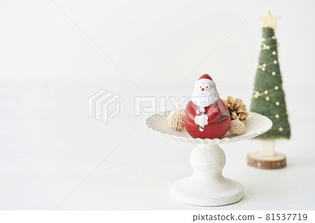 Santa Claus and white Christmas image Santa Claus and white Christmas image 81537719