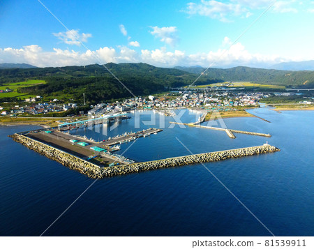 夏季北海道八雲町乙芝港晨景鳥瞰圖 81539911