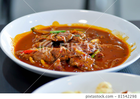 stir fried pork with red curry or stir fried beef 81542298