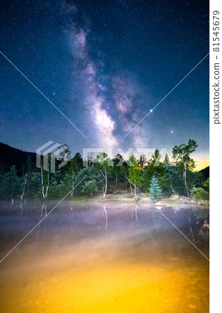 《長野縣》 乘鞍高原的銀河與舞池池 81545679