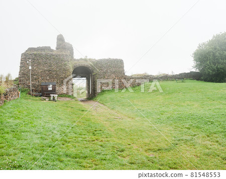 Main entrance into rest of ruin of stronghold Lichnice Main entrance into rest of ruin of stronghold Lichnice 81548553