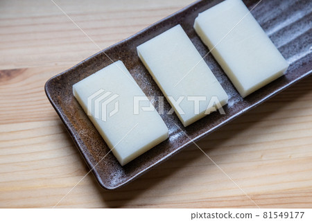 盤子裡的麻糬 盤子裡的麻糬 81549177