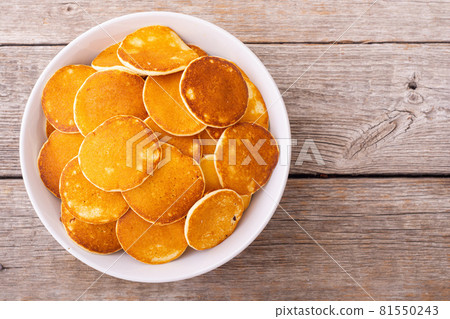 Mini pancakes . Delicious breakfast . 81550243