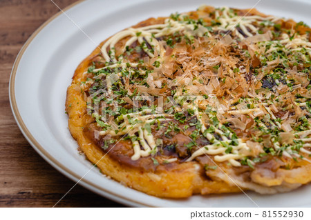 Homemade okonomiyaki self-catering Homemade okonomiyaki self-catering 81552930