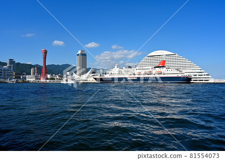 Summer 2021 Kobe Port cruise ship "Nippon Maru" and port towers and hotels Summer 2021 Kobe Port cruise ship "Nippon Maru" and port towers and hotels 81554073