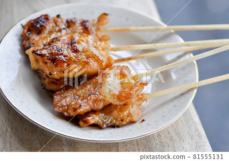 barbecued pork or grilled pork 81555131
