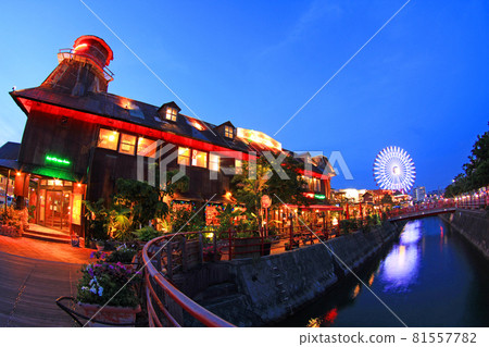 北谷町美浜的沖繩夜景 北谷町美浜的沖繩夜景 81557782
