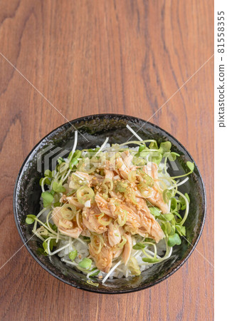 Chicken fillet sauce bowl Chicken fillet sauce bowl 81558355
