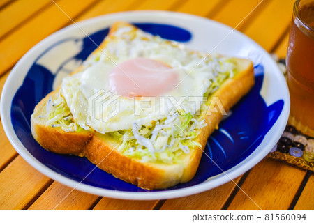 Shirasu 和煎蛋吐司 81560094