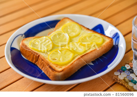Lemon cheese toast Lemon cheese toast 81560096