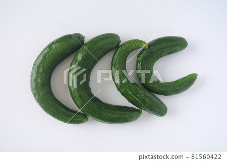 Non-standard bent cucumber 81560422