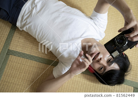 Wireless headphones and men 81562449