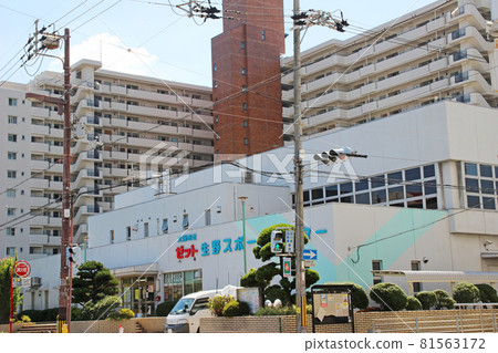 Osaka Municipal Ikuno Sports Center / 1 Tatsuminishi, Ikuno-ku, Osaka-shi, Osaka 81563172