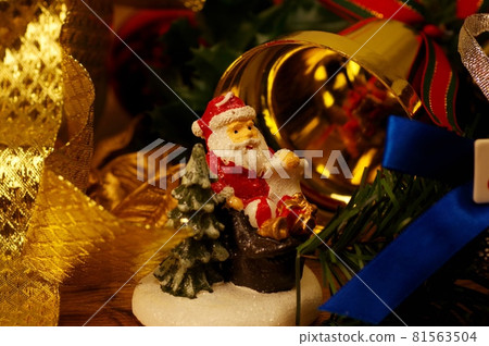Christmas decorations 81563504