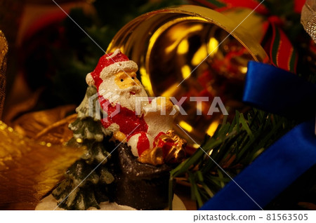 Christmas decorations 81563505