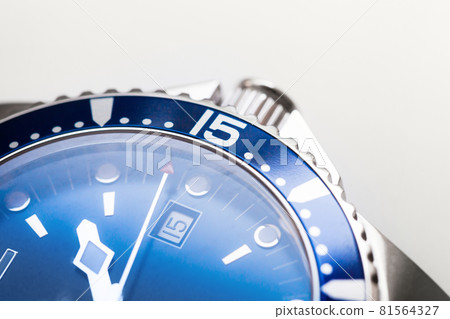 Automatic mechanical mans wrist watch fragment 81564327