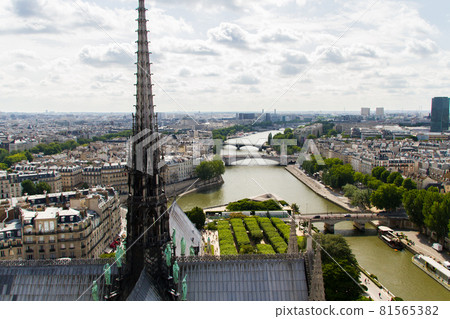 Paris city (Notre Dame Cathedral) (Paris - France) Paris city (Notre Dame Cathedral) (Paris - France) 81565382