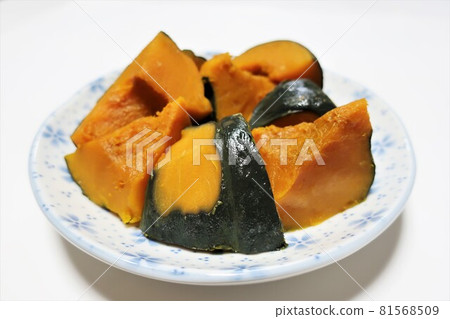 Delicious simmered pumpkin 81568509
