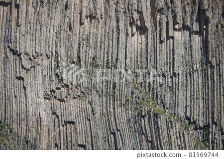 Rock wall of Kanyon del Korka 81569744