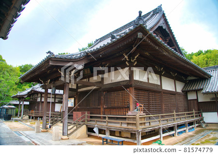岡山縣倉敷市藤戶寺的正殿和大士堂 81574779