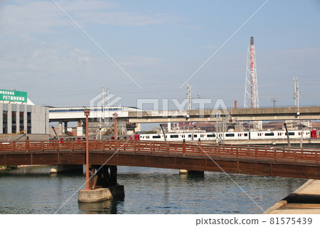 村崎川/胜山大橋、JR鹿兒島本線(北九州市小倉北區) 村崎川/胜山大橋、JR鹿兒島本線(北九州市小倉北區) 81575439