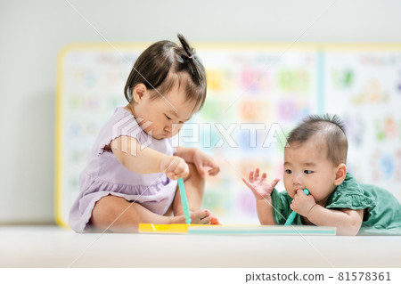 Parenting Baby Lifestyle Parenting Baby Lifestyle 81578361