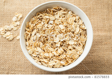 Rolled oats in a bowl Rolled oats in a bowl 81578833
