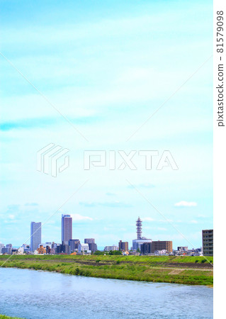 Scenery of Gifu City, Nagara River and Gifu Station Skyscraper County 81579098