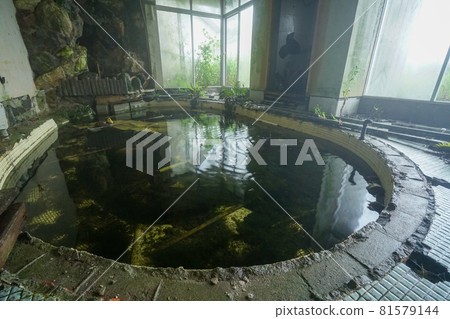 Ruins Sanshuen Hotel, Aichi Prefecture Abandoned Hotel 81579144