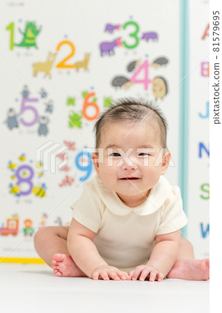 Parenting Lifestyle Baby 81579695