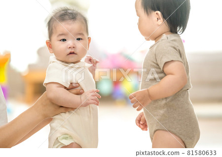 Lifestyle Baby Parenting 81580633