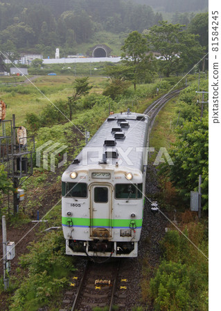 Hokkaido Shinkansen Oshima Tunnel and Hakodate Main Line Kiha 40 under construction (July 2021) Hokkaido Shinkansen Oshima Tunnel and Hakodate Main Line Kiha 40 under construction (July 2021) 81584245
