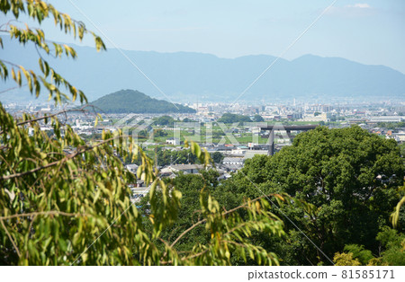 奈良縣櫻井市大三和森林展望台的山邊之道風景 照片素材 圖片 圖庫