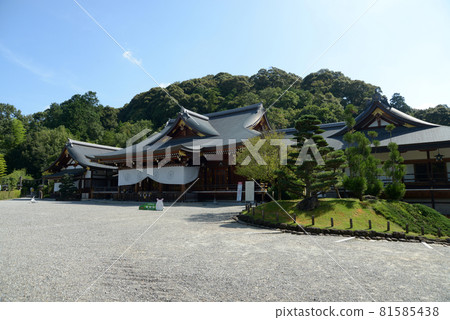 奈良縣大三輪神社祈禱會館和三輪山櫻井市 奈良縣大三輪神社祈禱會館和三輪山櫻井市 81585438
