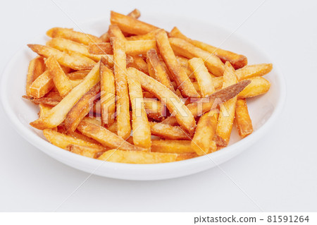 [Cooking] French fries with white background 81591264