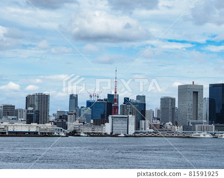 夏天從東京灣看到的海灣 夏天從東京灣看到的海灣 81591925