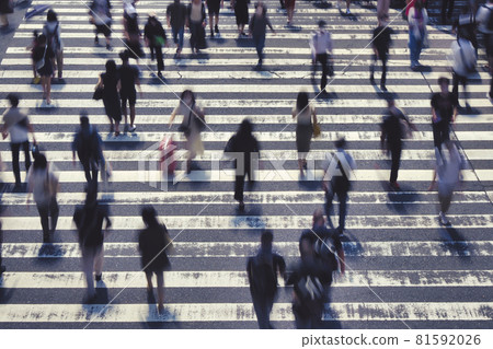 People crossing the pedestrian crossing Business image People crossing the pedestrian crossing Business image 81592026