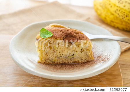 用熱蛋糕粉製成的香蕉蛋糕 81592977