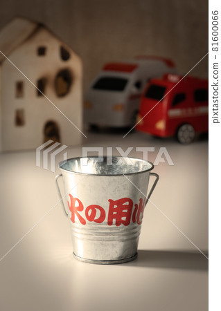 房子火災圖像 81600066