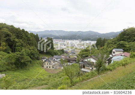 東北,日本的旅遊勝地,宮城偶來,從徒步路線、山丘、城市景觀的景色 東北,日本的旅遊勝地,宮城偶來,從徒步路線、山丘、城市景觀的景色 81604236