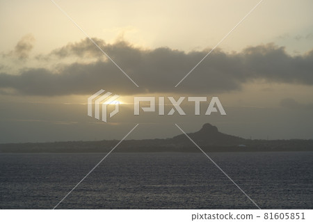 落日餘暉的即島 81605851
