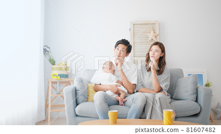 Image of parents worried about childcare Image of parents worried about childcare 81607482