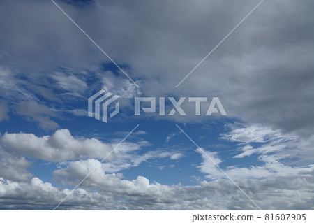 Blue sky and clouds that appeared during the summer rain Blue sky and clouds that appeared during the summer rain 81607905