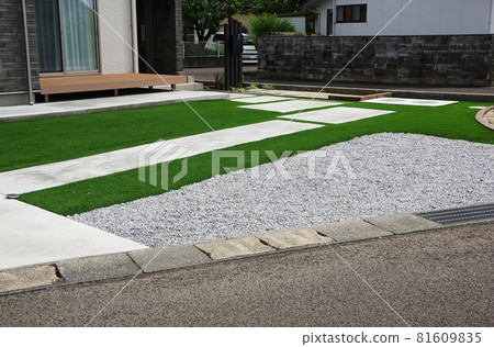 Artificial turf and paving stone garden Artificial turf garden 81609835