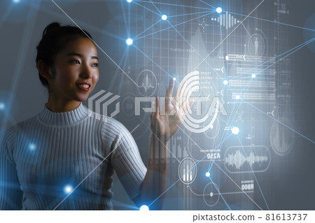 Female portrait 81613737