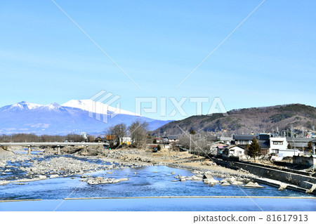 Sakae Bridge / Looking downstream from the Chikuma River (Sakuho Town, Nagano Prefecture) [2020.2] 81617913