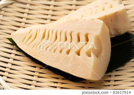 Boiled bamboo shoots 81617914